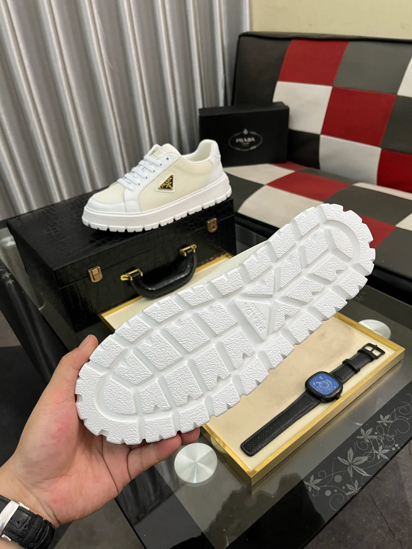 Men's Men's Shoes💰440⌚️⌚️《PRADA*》The latest and most popular casual shoes, top brand [seduce] luxury~purchasing agent, top~quality. [Strong] The upper is made of imported breathable special materials ➕ breathable feet (•) with fine workmanship. Original stylish and stylish soft rubber wear-resistant outsole, light and comfortable on the foot, size: 38-445️⃣colors available